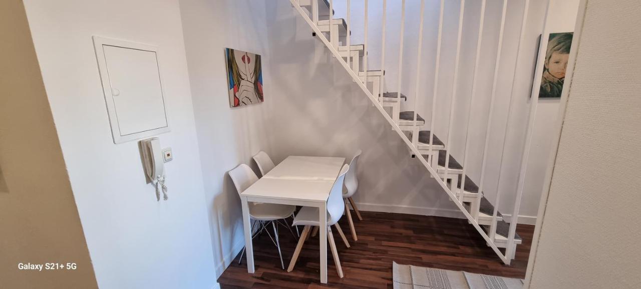 120Qm - 5 Rooms - 2 Bathrooms - Kitchen- Free Parking - Fast Wifi - Yiha Apartment Hannover Exterior photo