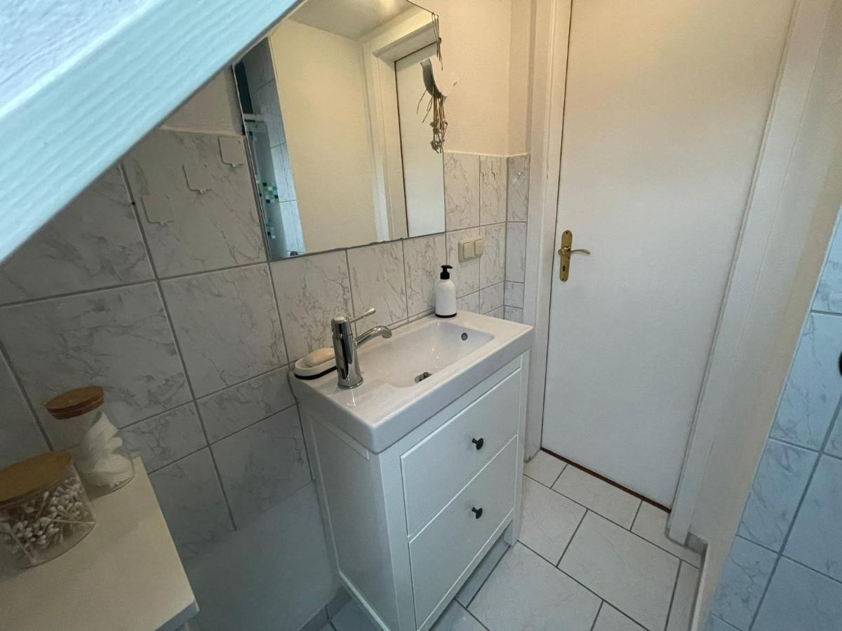 120Qm - 5 Rooms - 2 Bathrooms - Kitchen- Free Parking - Fast Wifi - Yiha Apartment Hannover Exterior photo