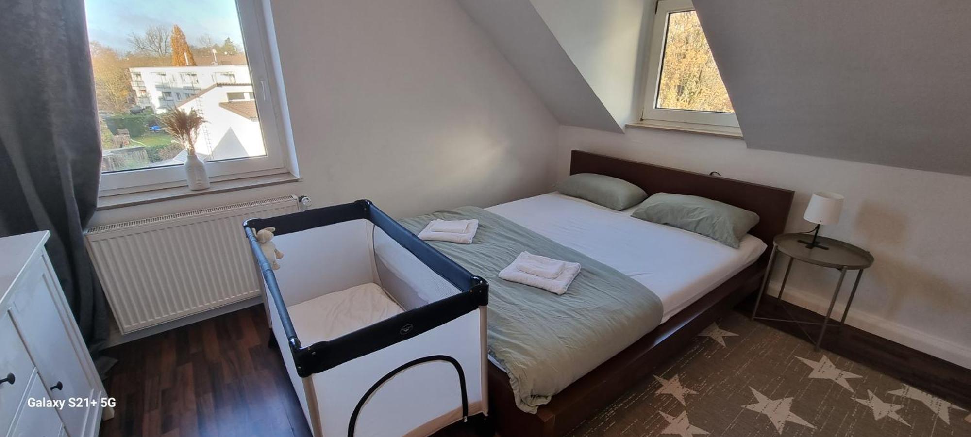 120Qm - 5 Rooms - 2 Bathrooms - Kitchen- Free Parking - Fast Wifi - Yiha Apartment Hannover Exterior photo
