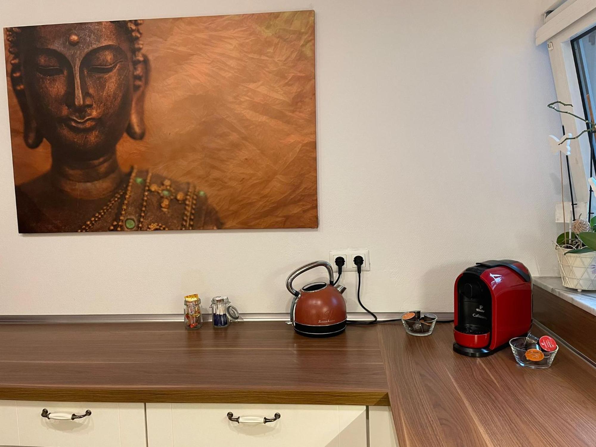 120Qm - 5 Rooms - 2 Bathrooms - Kitchen- Free Parking - Fast Wifi - Yiha Apartment Hannover Exterior photo